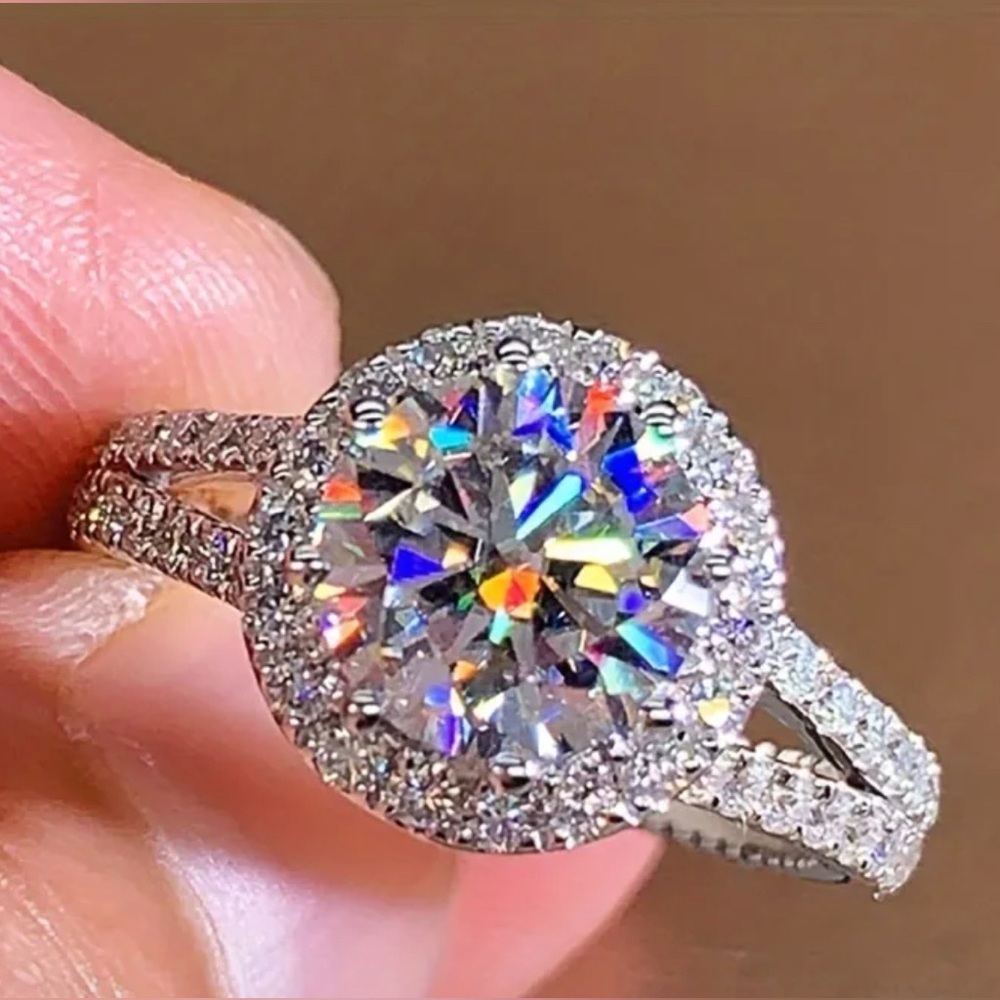 NEW💍2 Carat 925 Sterling Silver Moissanite Diamond 18K White Gold Plated…